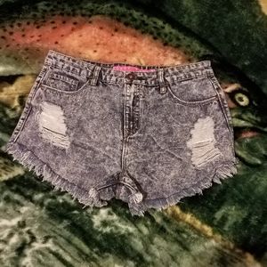 Distressed shorts